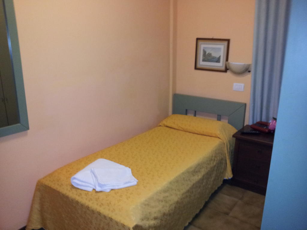 Hotel Zenith Montecatini Terme Pokoj fotografie